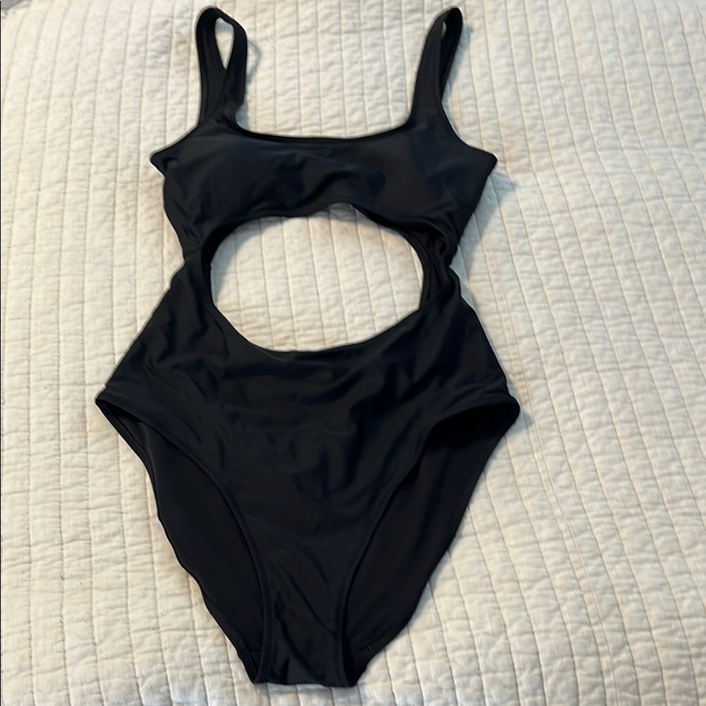 Aerie bathing suit one piece never worn